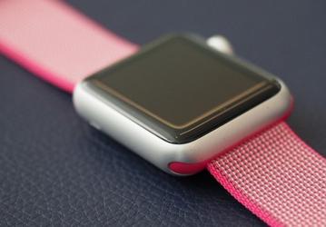 Apple снизила стоимость самой доступной модели часов Watch и показала новые браслеты