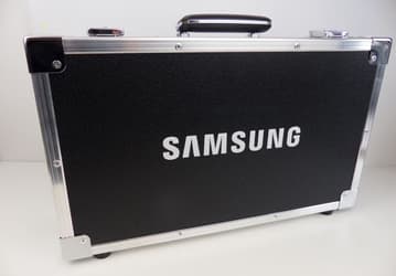 Польское отделение Samsung разослало обозревателям смартфоны Samsung Galaxy S7 в ударопрочных чемоданах