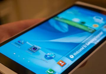 Samsung Display может поставлять изогнутые дисплеи AMOLED для новых смартфонов Huawei, Xiaomi и Vivo