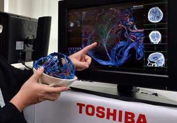 Наиболее вероятными покупателями части Toshiba считаются Fujifilm и Canon 