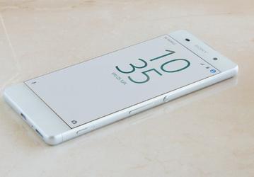 Sony прогнозирует небольшую операционную прибыль мобильного подразделения по итогам нынешнего финансового года