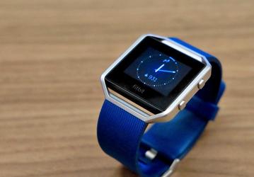 Fitbit зафиксировала существенный рост выручки и продаж, но чистая прибыль упала более чем в четыре раза