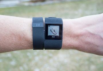 Против Fitbit подан коллективный иск. Компания обвиняется в том, что её трекеры активности некорректно измеряют ЧСС