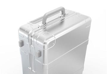 Умный чемодан Xiaomi 90 Minutes Smart Suitcase оценен в $307