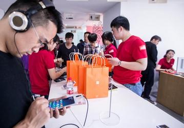 Рост Xiaomi почти остановился. Выручка по итогам прошлого года едва превысила выручку за 2014 год