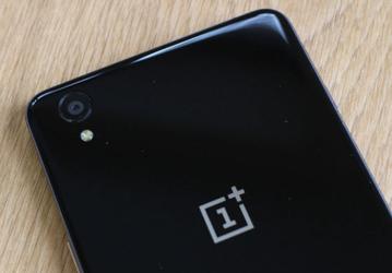 Технология быстрой зарядки смартфона OnePlus 3 может называться Dash Charge