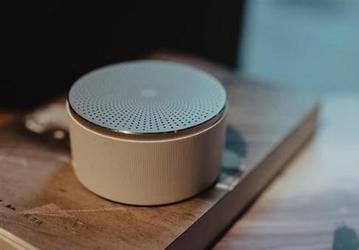 Появились фотографии новой портативной акустической системы Xiaomi