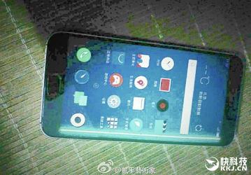 Появились «живые» фото смартфона Meizu с изогнутым экраном