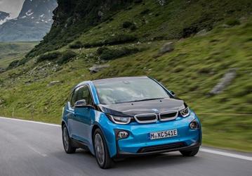 BMW продала 100 000 электромобилей и гибридов за три года