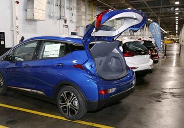Началось производство электромобилей Chevrolet Bolt