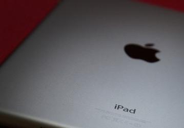 Производство нового планшета iPad с дисплеем диагональю 10,5 дюйма должно начаться уже в декабре