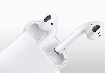 По данным Barclays, производство наушников Apple AirPods  начнется только в декабре