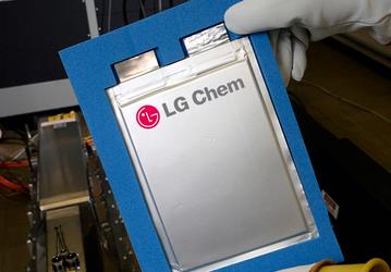 Samsung ведёт переговоры с LG Chem касательно поставок аккумуляторов для смартфона Galaxy S8