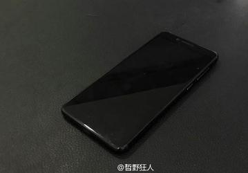 Опубликованы новые фотографии и характеристики смартфона LeEco Le Dual 3, который оснащен системой искусственного интеллекта