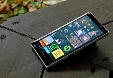 Microsoft избавилась от необходимости обслуживания владельцев смартфонов Lumia, передав эти заботы сторонней компании