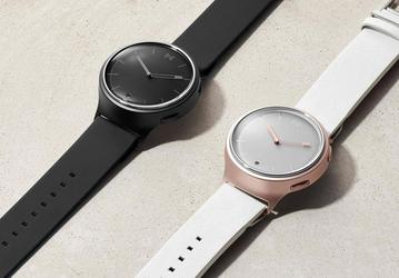 Misfit Phase — трекер активности в виде наручных часов, который направлением стрелок подскажет имя звонящего абонента
