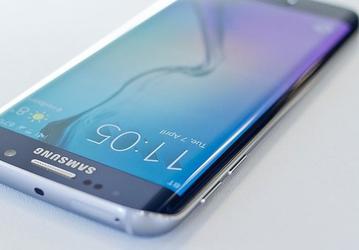 Смартфону Samsung Galaxy S8 приписывают наличие экрана UHD и использование порта USB-C для подключения наушников