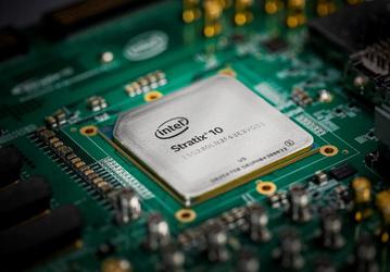 Intel начинает отгрузку образцов Stratix 10 — первых в отрасли 14-нанометровых FPGA 