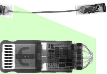 В переходнике для подключения наушников с разъемом TRS к новым смартфонам Apple iPhone 7 обнаружена «таинственная» микросхема