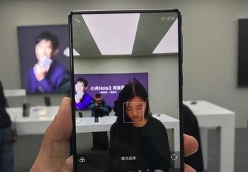 Безрамочный смартфон Xiaomi Mi Mix, который оказался вовсе не концептом, поступит в продажу уже 4 ноября