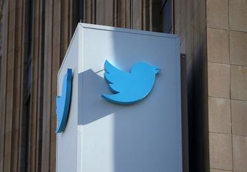 Компания Twitter может быть продана Google, Microsoft, Verizon или Salesforce