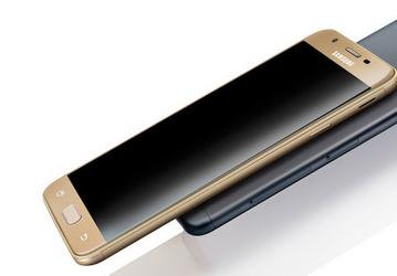 Смартфон Samsung Galaxy J5 Prime отличается от Galaxy J5 не в лучшую сторону