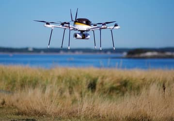 Окончательные правила FAA для дронов вступят в силу 21 апреля
