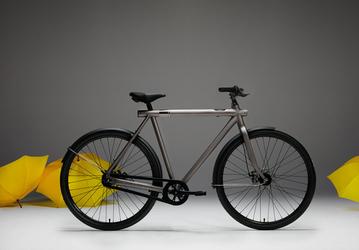 Голландский производитель дорогих велосипедов VanMoof начал их доставку в коробках с изображением телевизора