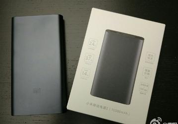 Новый внешний аккумулятор Xiaomi емкостью 10000 мА•ч поддерживает одновременную быструю зарядку двух устройств