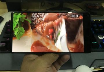 Опубликованы реальные фотографии безрамочного смартфона Elephone S8