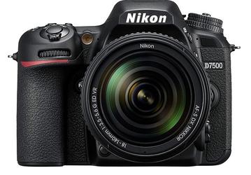Зеркальная камера среднего уровня Nikon D7500 унаследовала датчик модели D500 и поддерживает запись видео 4К