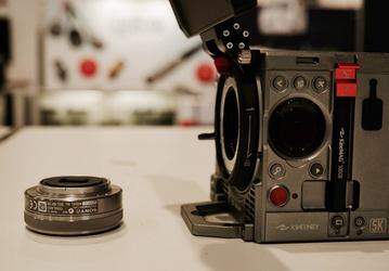 Компания Kinefinity представила переходник для установки объективов с креплением Sony E на камеру Terra