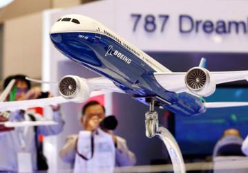 Boeing рассчитывает сэкономить 2-3 млн долларов на каждом самолете 787 Dreamliner, изготавливая титановые детали для него методом 3D-печати