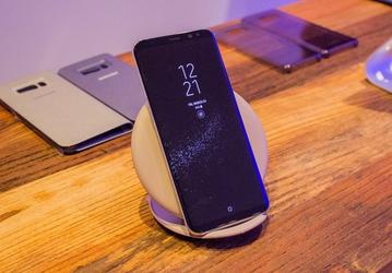 Владельцы смартфонов Samsung Galaxy S8+ жалуются на проблемы с беспроводной зарядкой