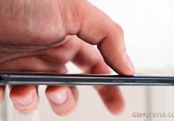 Производитель блокирует возможность перепрограммировать кнопку Samsung Galaxy S8, предназначенную для вызова Bixby