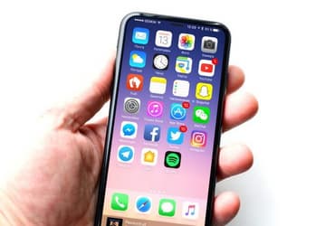 Выпуск смартфонов Apple iPhone с дисплеями OLED начнется только в ноябре или декабре