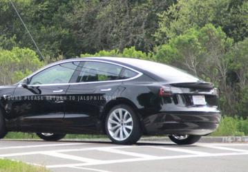 Первые тестовые автомобили Tesla Model 3 стали замечать на дорогах общего пользования