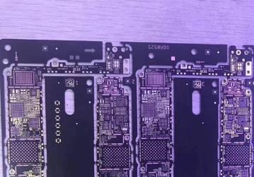 Появились изображения печатных плат смартфонов Apple iPhone 7s и iPhone 7s Plus