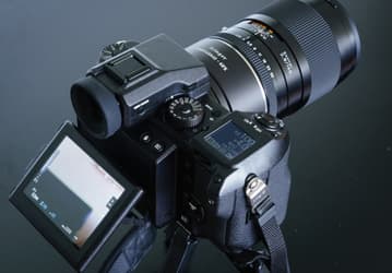 У K&F Concept готово восемь переходников для камеры Fujifilm GFX 50S, у Fringer — один