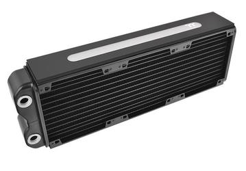 Радиатор Thermaltake Pacific RL360 Plus RGB для систем жидкостного охлаждения украшен полноцветной подсветкой