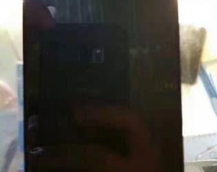 Опубликованы фотографии дисплея iPhone 8