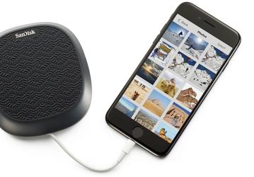 Устройство SanDisk iXpand Base служит для зарядки iPhone и синхронизации данных