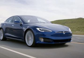 Электромобиль Tesla Model S проехал 1078 км на одном заряде, установив новый рекорд