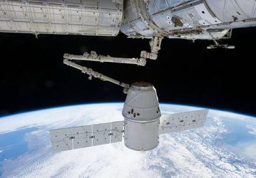 Завтра SpaceX впервые одновременно отправит в космос ракету Falcon 9 и корабль Dragon, которые ранее уже использовались