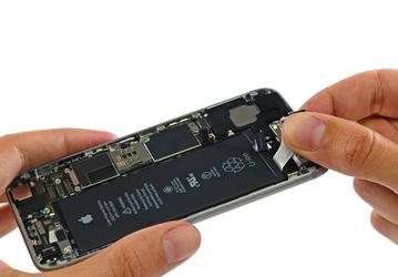 Apple снизила цену замены аккумуляторов смартфонов, не дожидаясь конца января