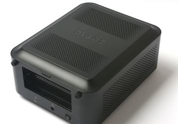 Внешние шасси Zotac Amp Box и Amp Box Mini подключаются по интерфейсу Thunderbolt 3