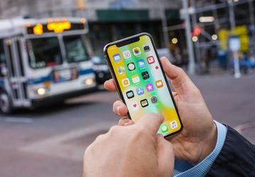 Продажи смартфонов Apple iPhone X по итогам квартала будут выше, чем ожидали многие аналитики