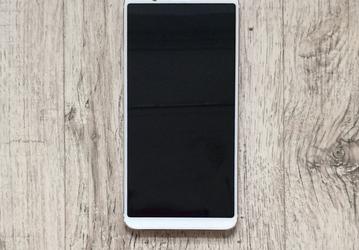 Смартфон OnePlus 5T замечен в белом цвете