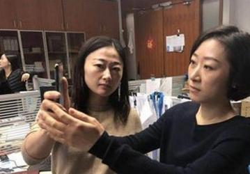 Два разных экземпляра iPhone X не смогли отличить двух китаянок, не являющихся родственницами