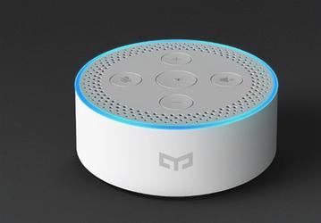 Умная акустическая система с голосовым помощником Yeelight Voice Assistant очень похожа на Amazon Eco Dot, а стоит она $30